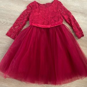Little girls dress size 6-7 T, NWOT, in great condition.